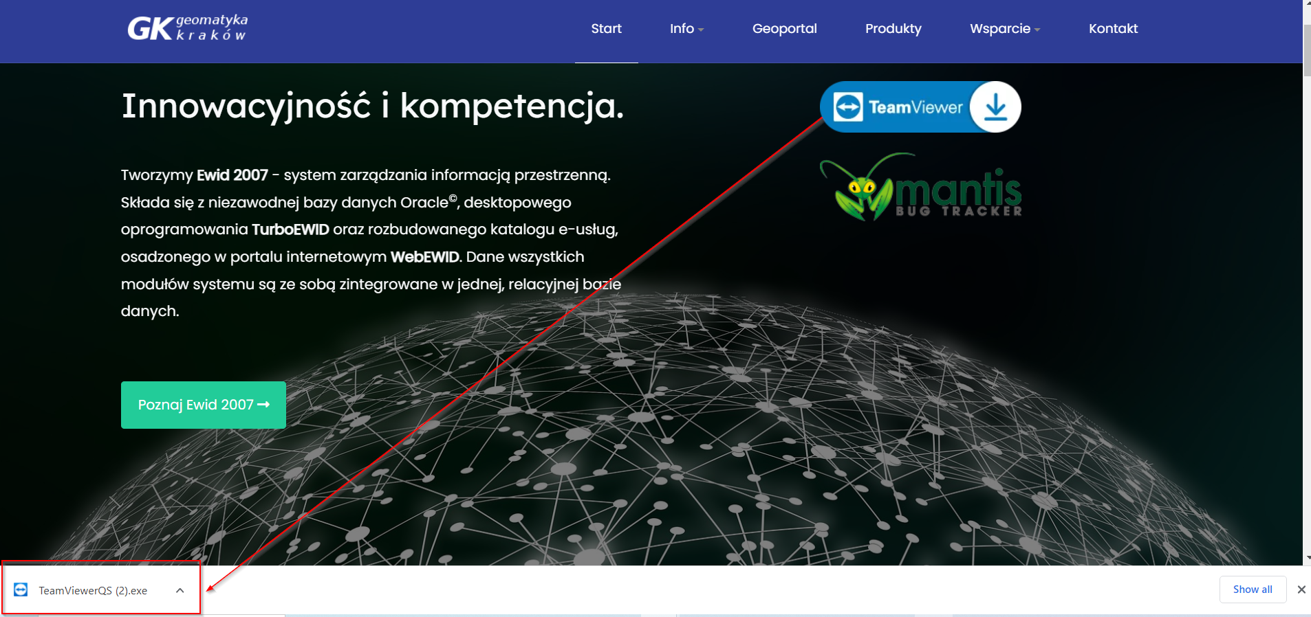 Widok okna przeglądarki Chrome ze wskazanym paskiem na dole ekranu z pobranymi plikami